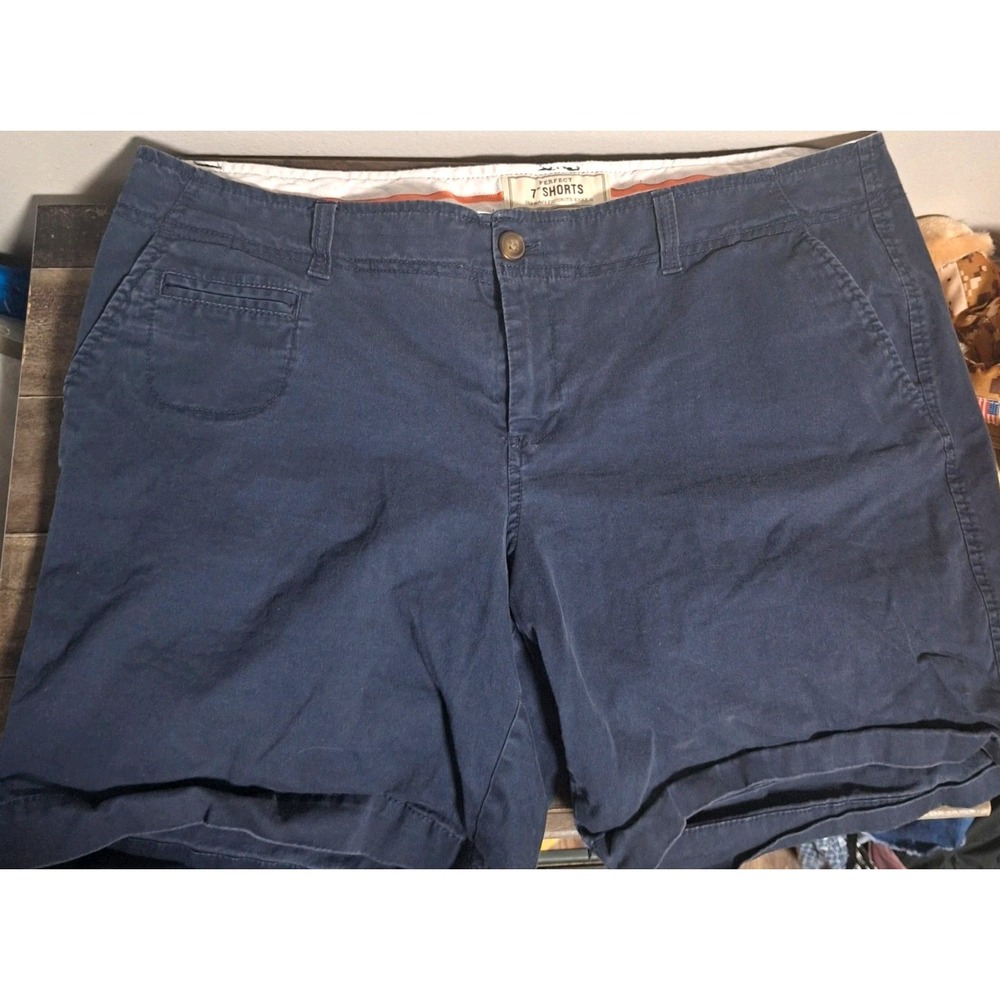 Old Navy Perfect 7" Womens Chino Shorts Size 14 Regular 7" Inseam Blue Stretch